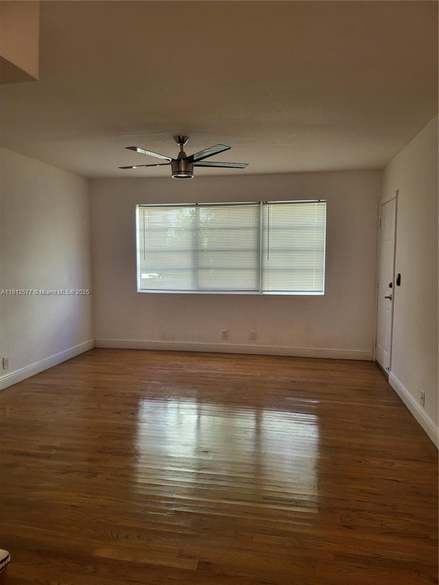 A11812577 — Miami Beach — 2