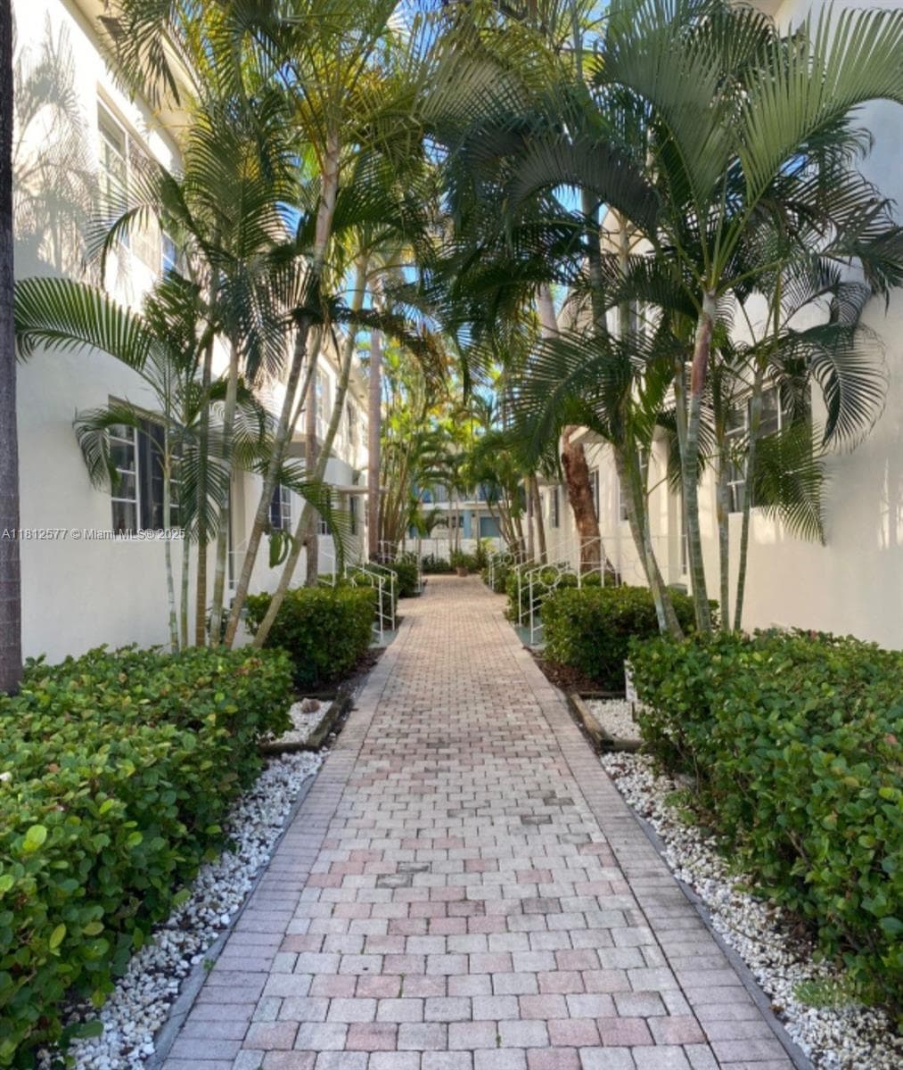 A11812577 — Miami Beach