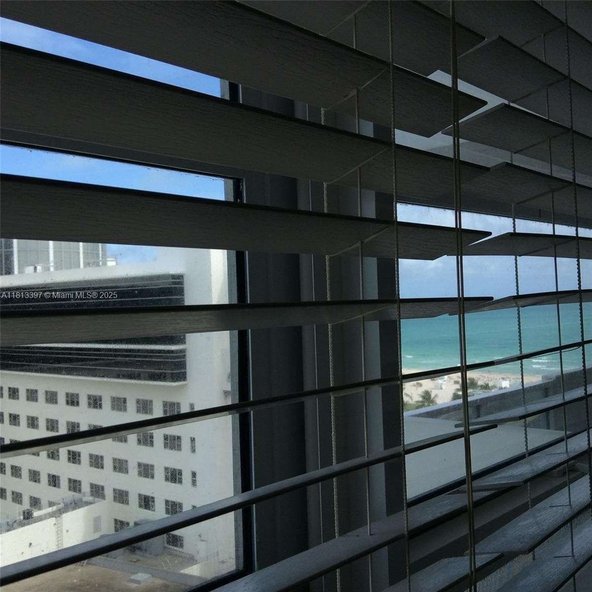 A11813397 — Miami Beach — 7