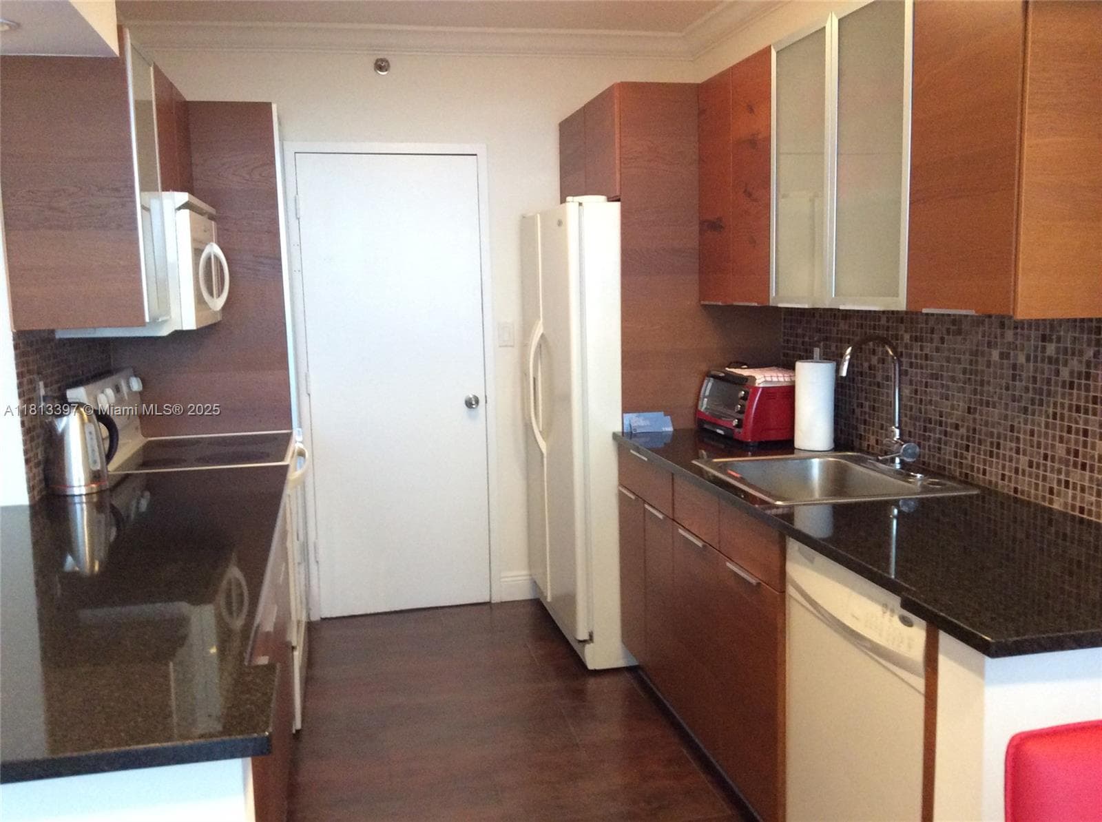 A11813397 — Miami Beach — 3