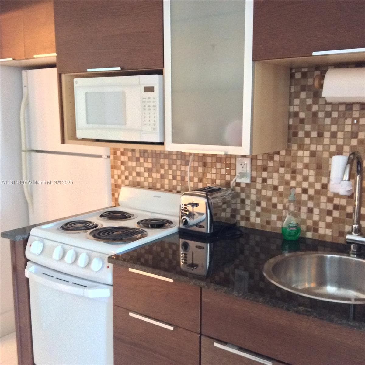 A11813397 — Miami Beach — 10