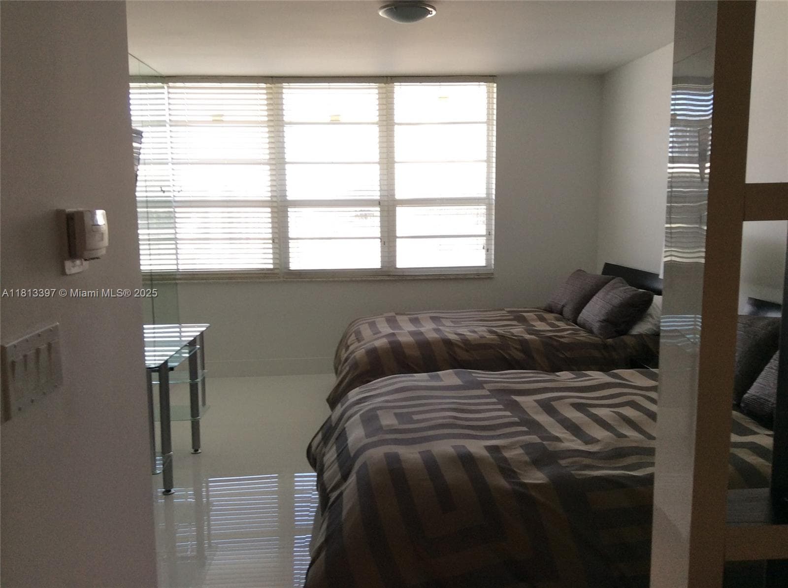 A11813397 — Miami Beach — 14