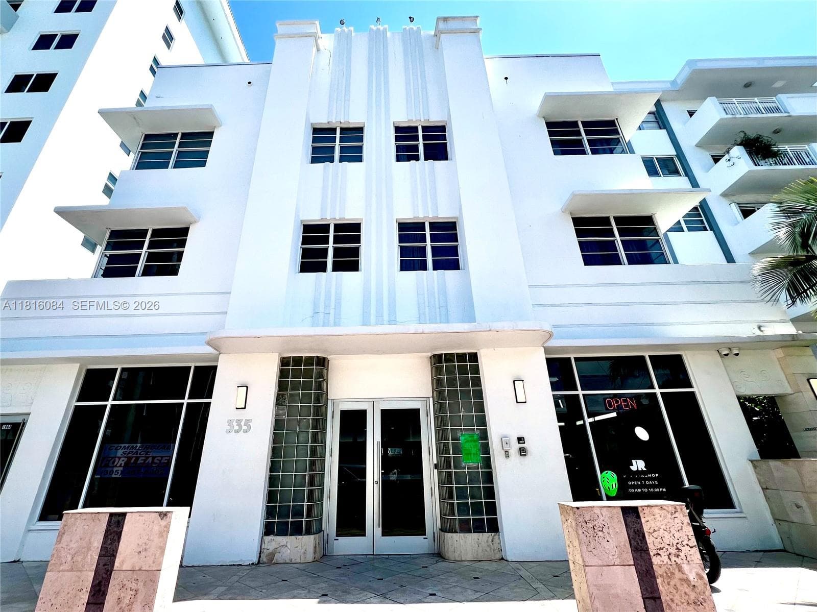 A11816084 — Miami Beach — 17