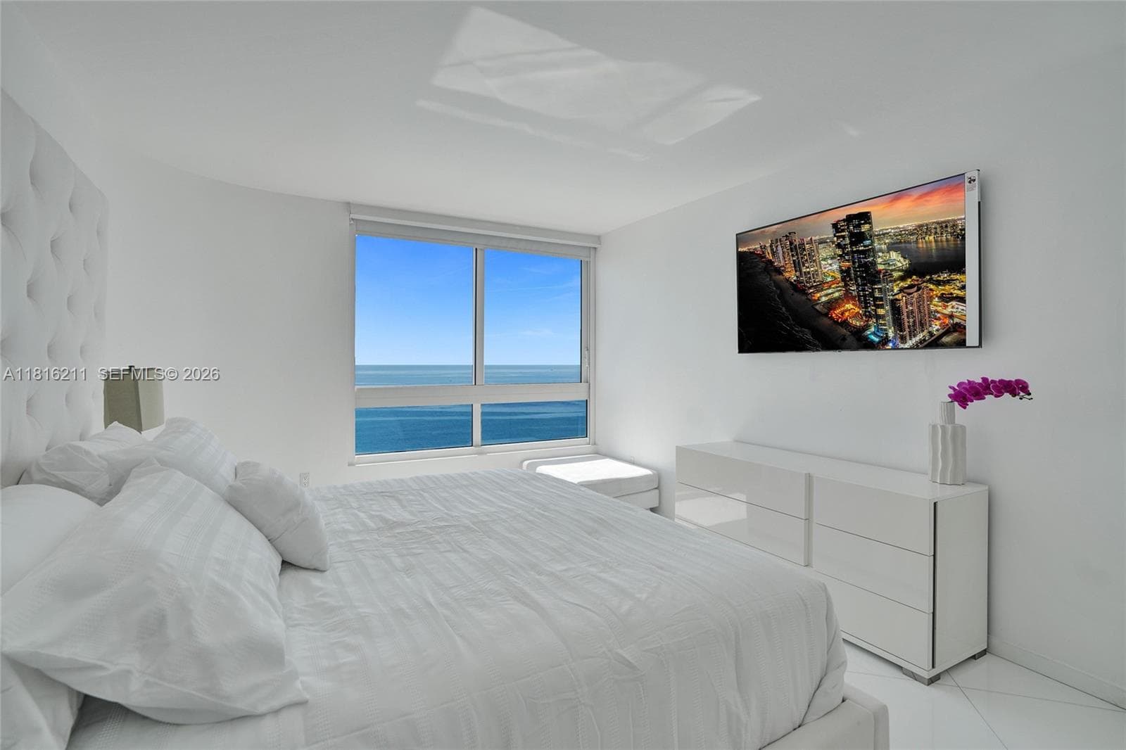 A11816211 — Miami Beach — 12