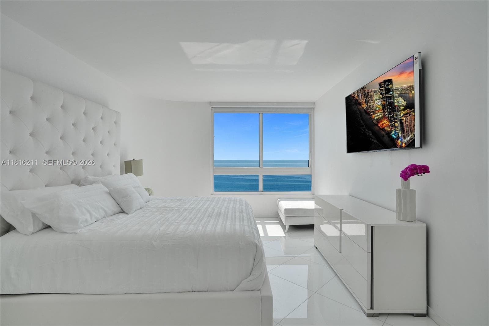 A11816211 — Miami Beach — 10