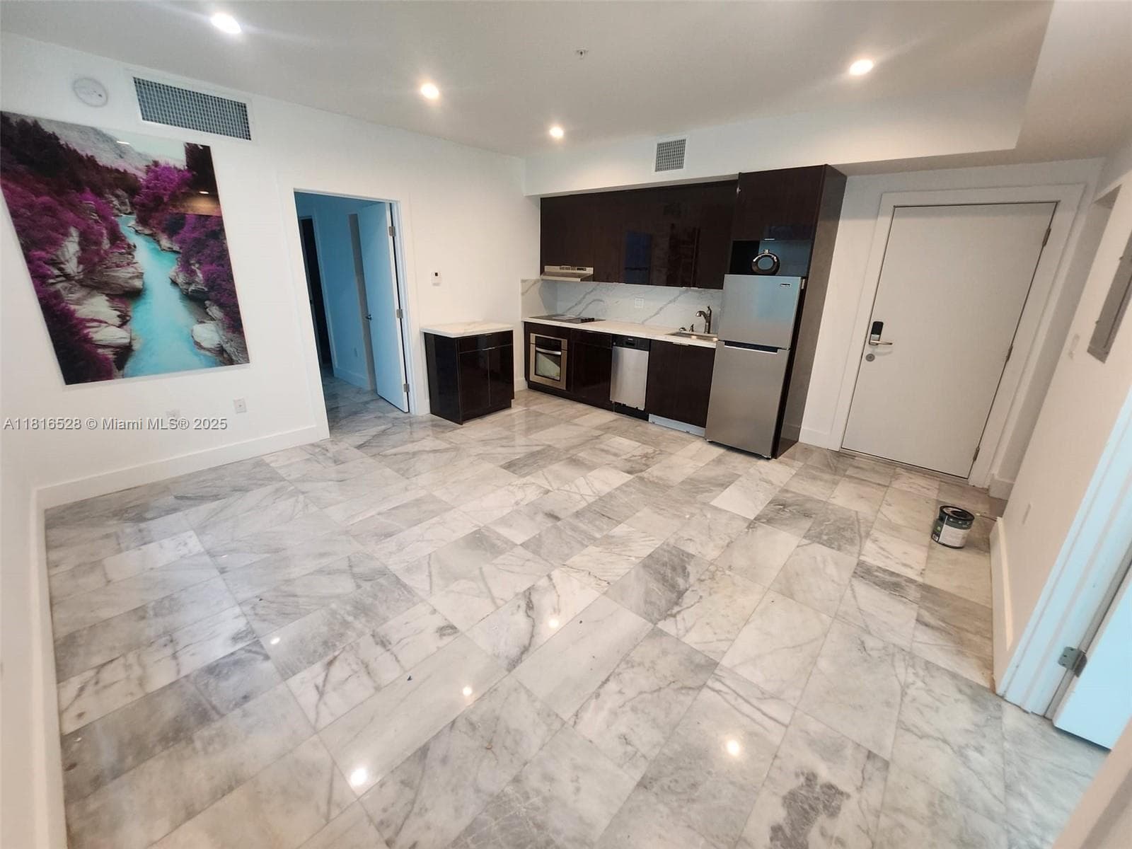 A11816528 — Miami Beach — 5