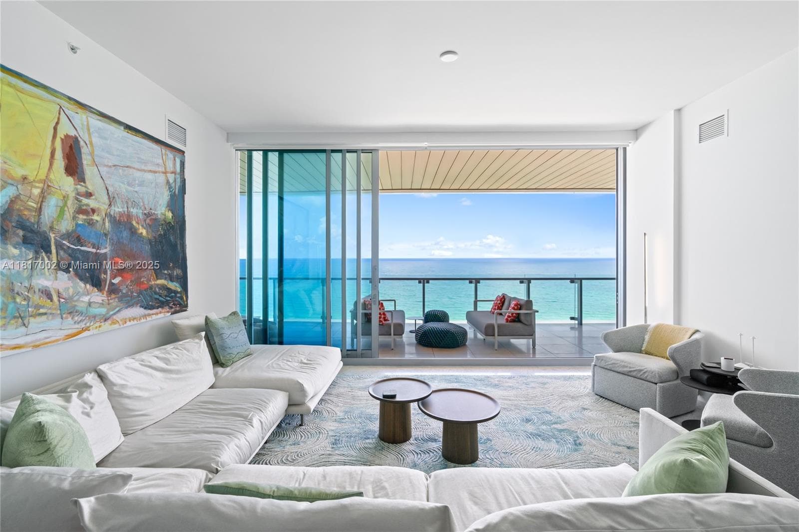 A11817002 — Miami Beach — 26