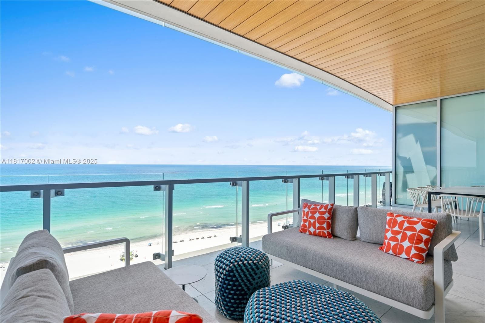A11817002 — Miami Beach — 50