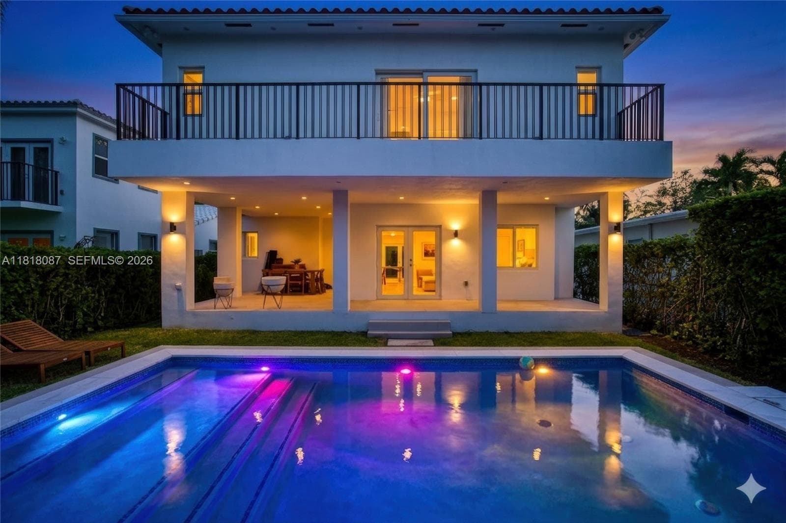 A11818087 — Miami Beach — 2