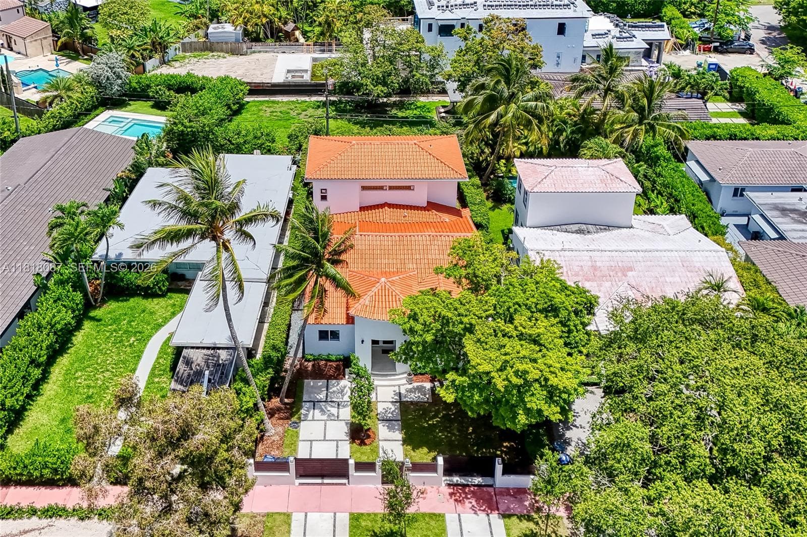 A11818087 — Miami Beach — 46