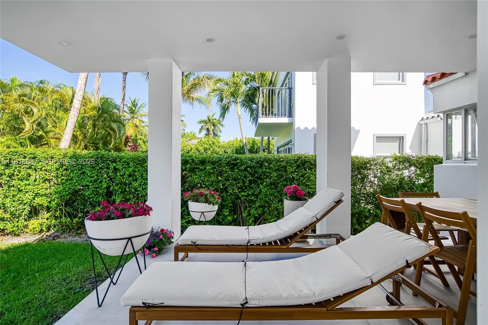 A11818087 — Miami Beach — 32
