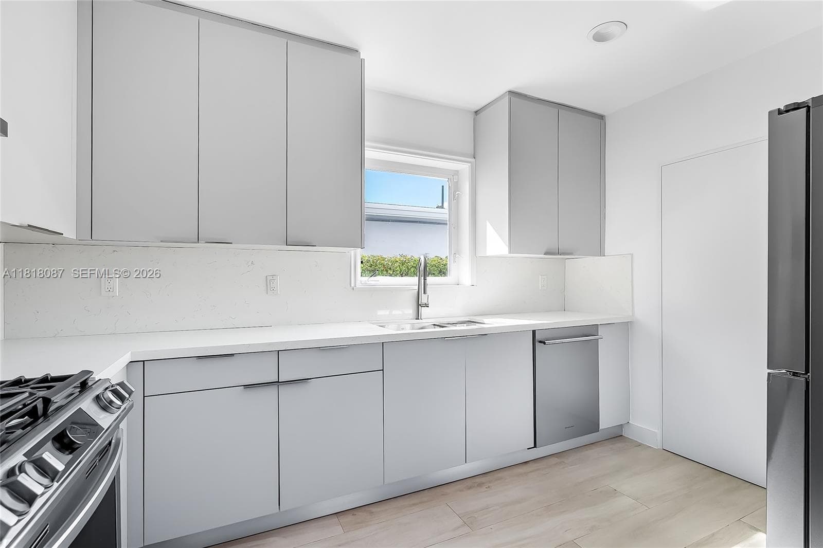 A11818087 — Miami Beach — 5
