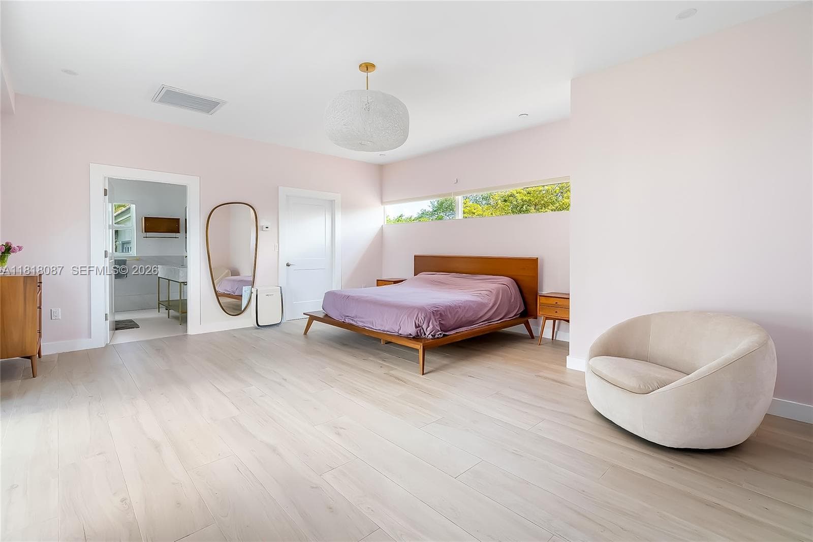 A11818087 — Miami Beach — 11