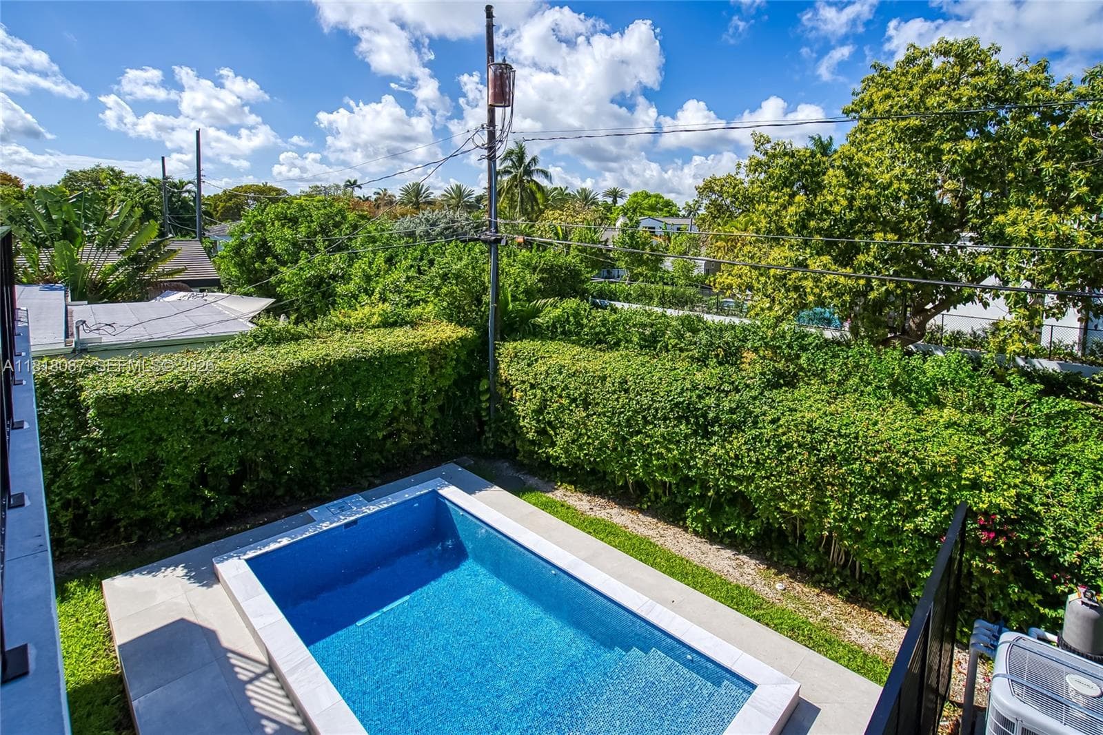A11818087 — Miami Beach — 35