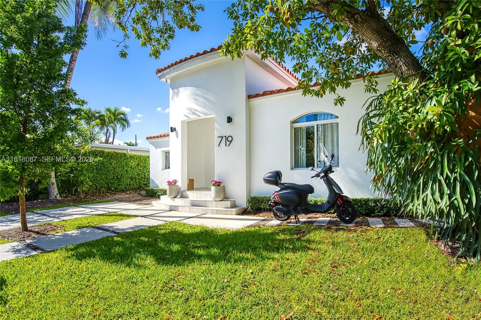 A11818087 — Miami Beach — 39