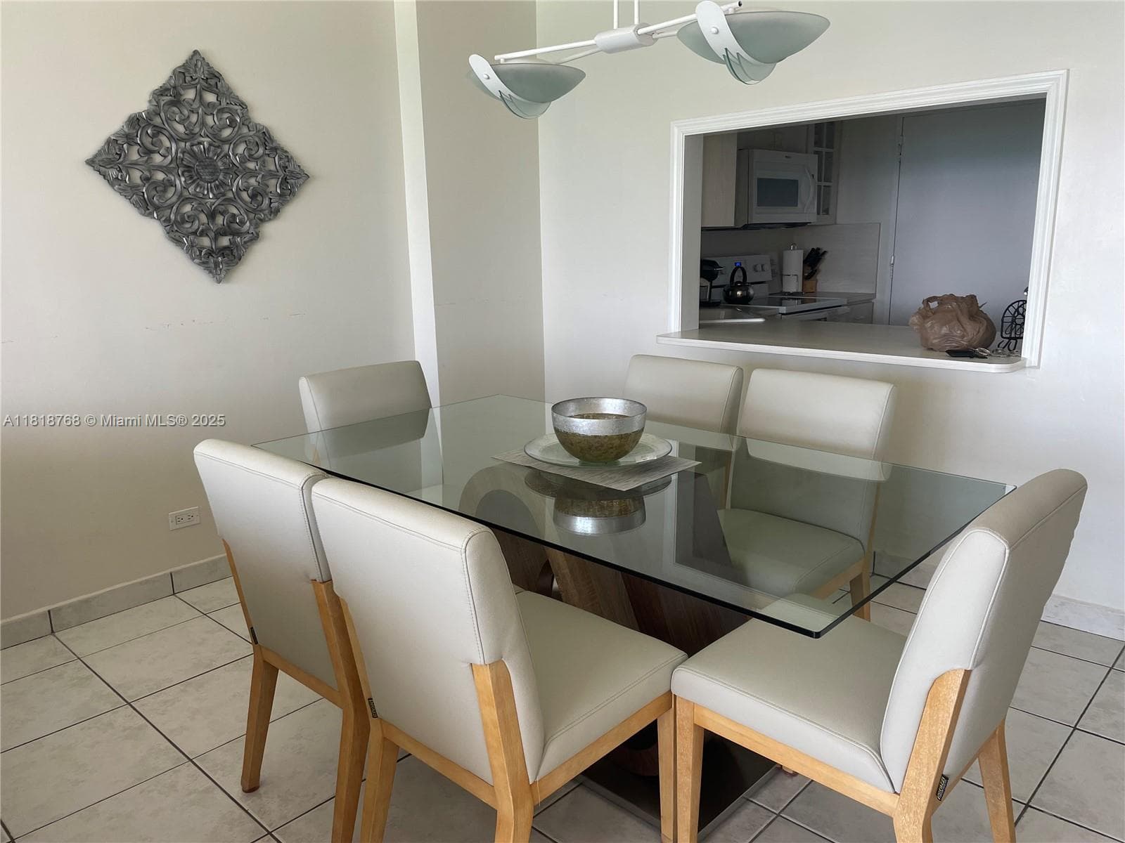 A11818768 — Miami Beach — 6