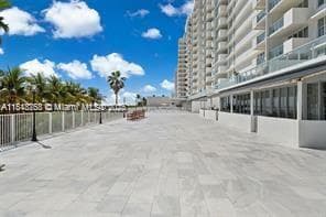 A11818768 — Miami Beach — 16