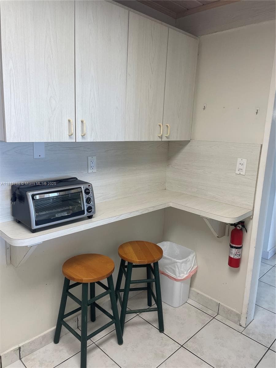 A11818768 — Miami Beach — 11