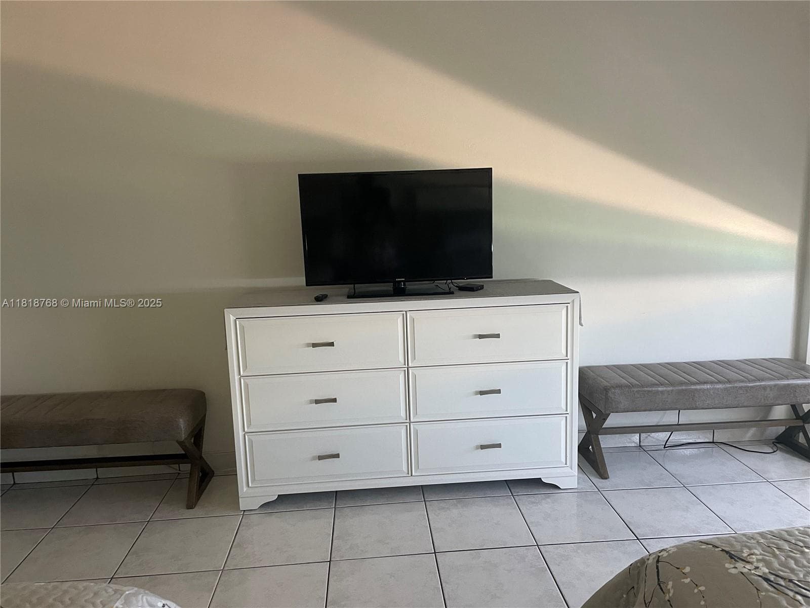 A11818768 — Miami Beach — 8