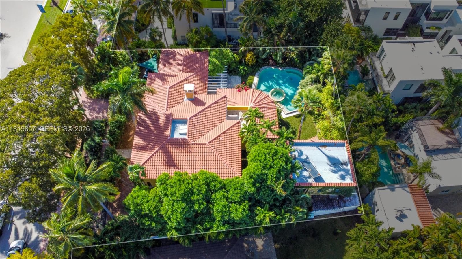 A11819857 — Miami Beach
