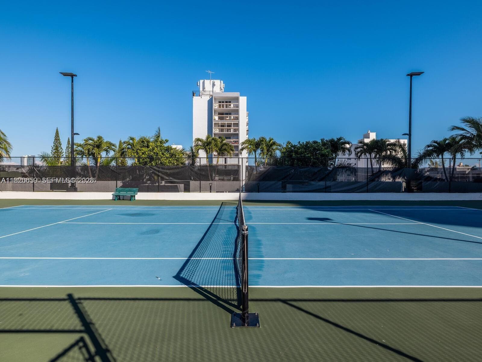 A11820659 — Miami Beach — 33