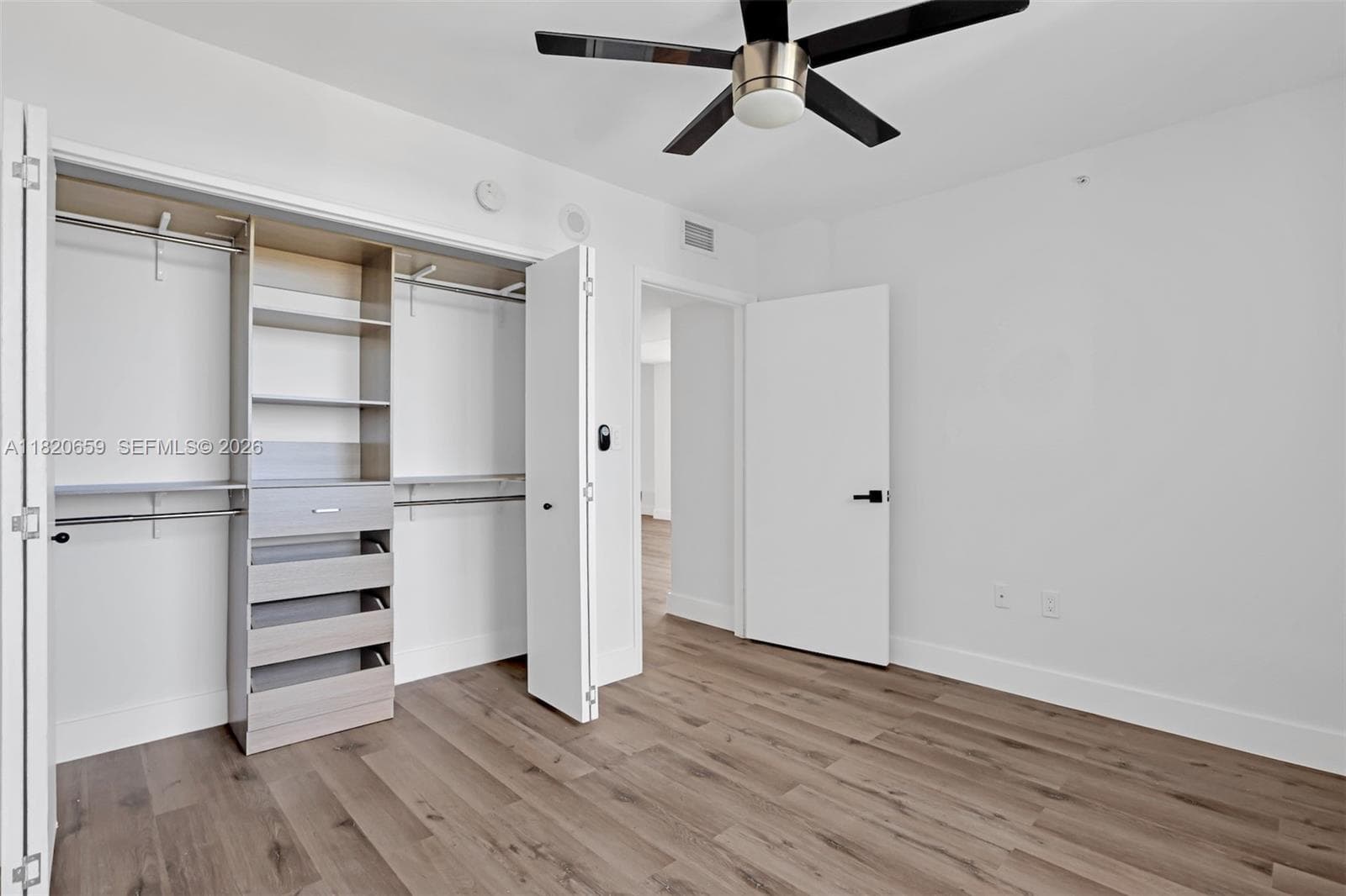 A11820659 — Miami Beach — 25