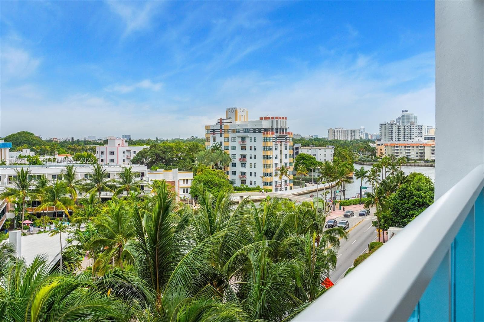 A11821011 — Miami Beach — 49