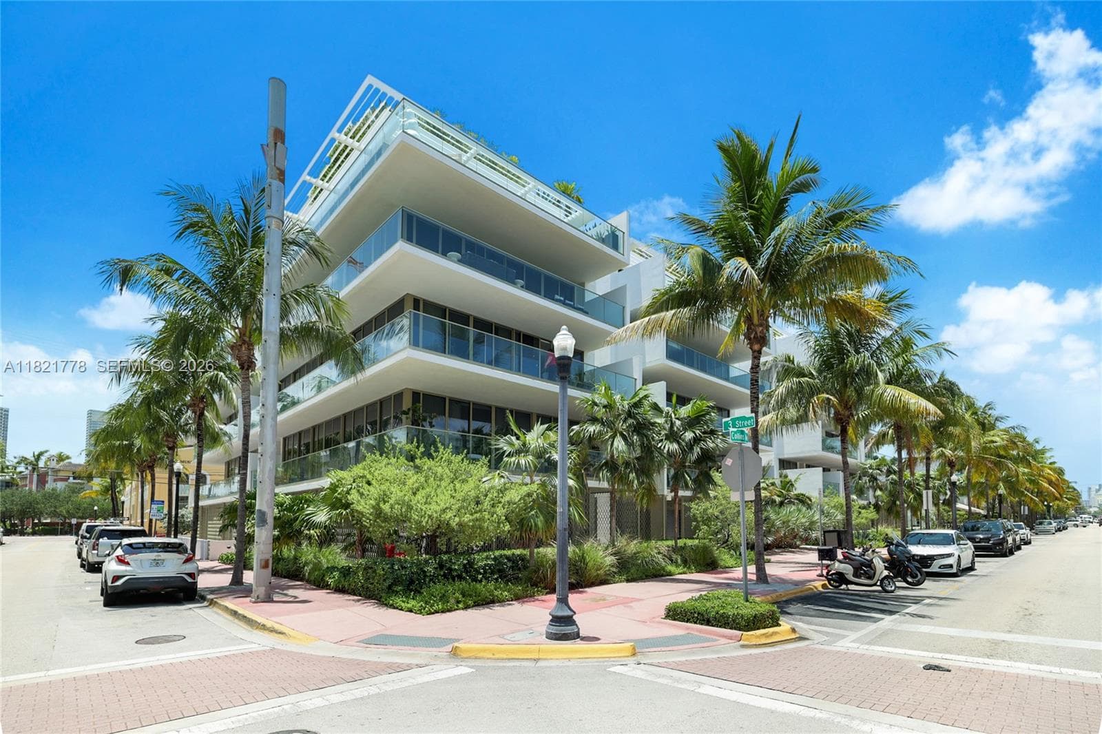 A11821778 — Miami Beach — 14