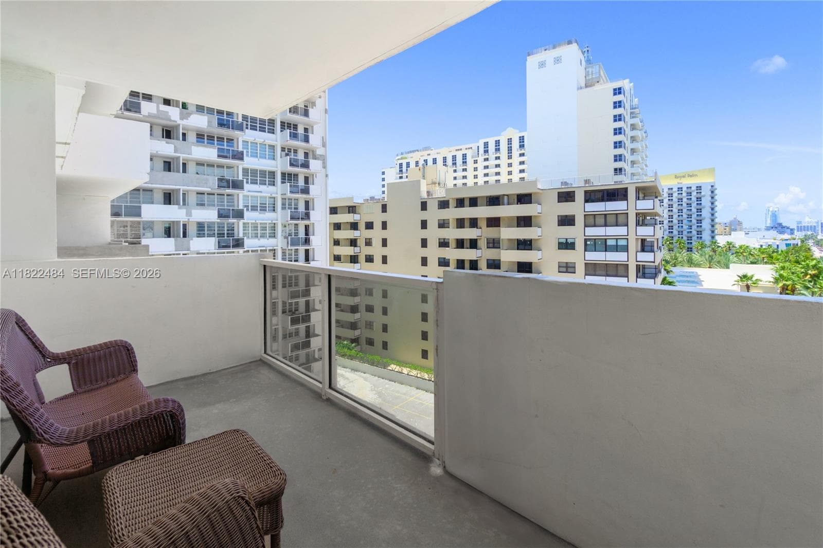 A11822484 — Miami Beach — 18