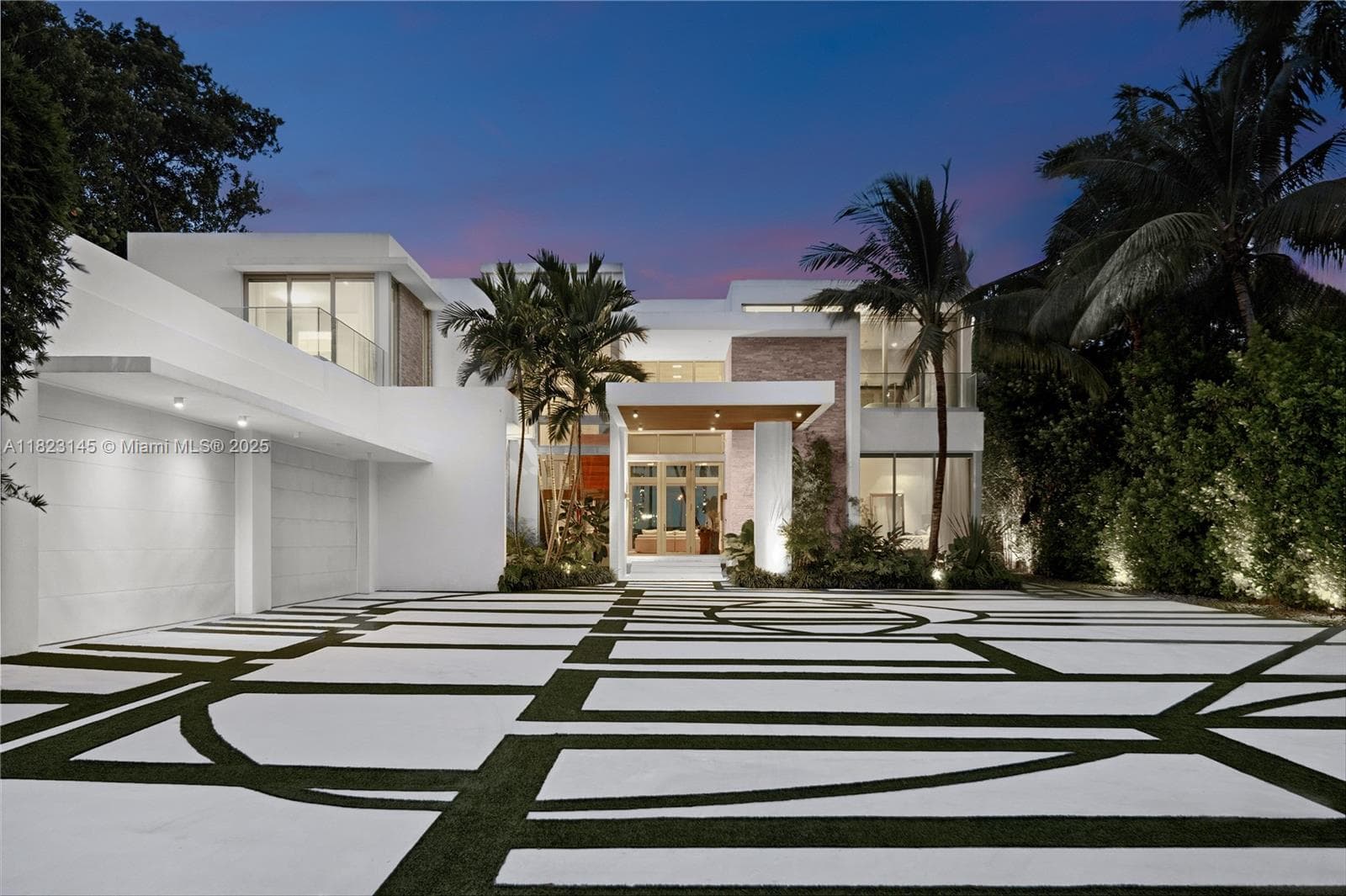 A11823145 — Miami Beach — 2