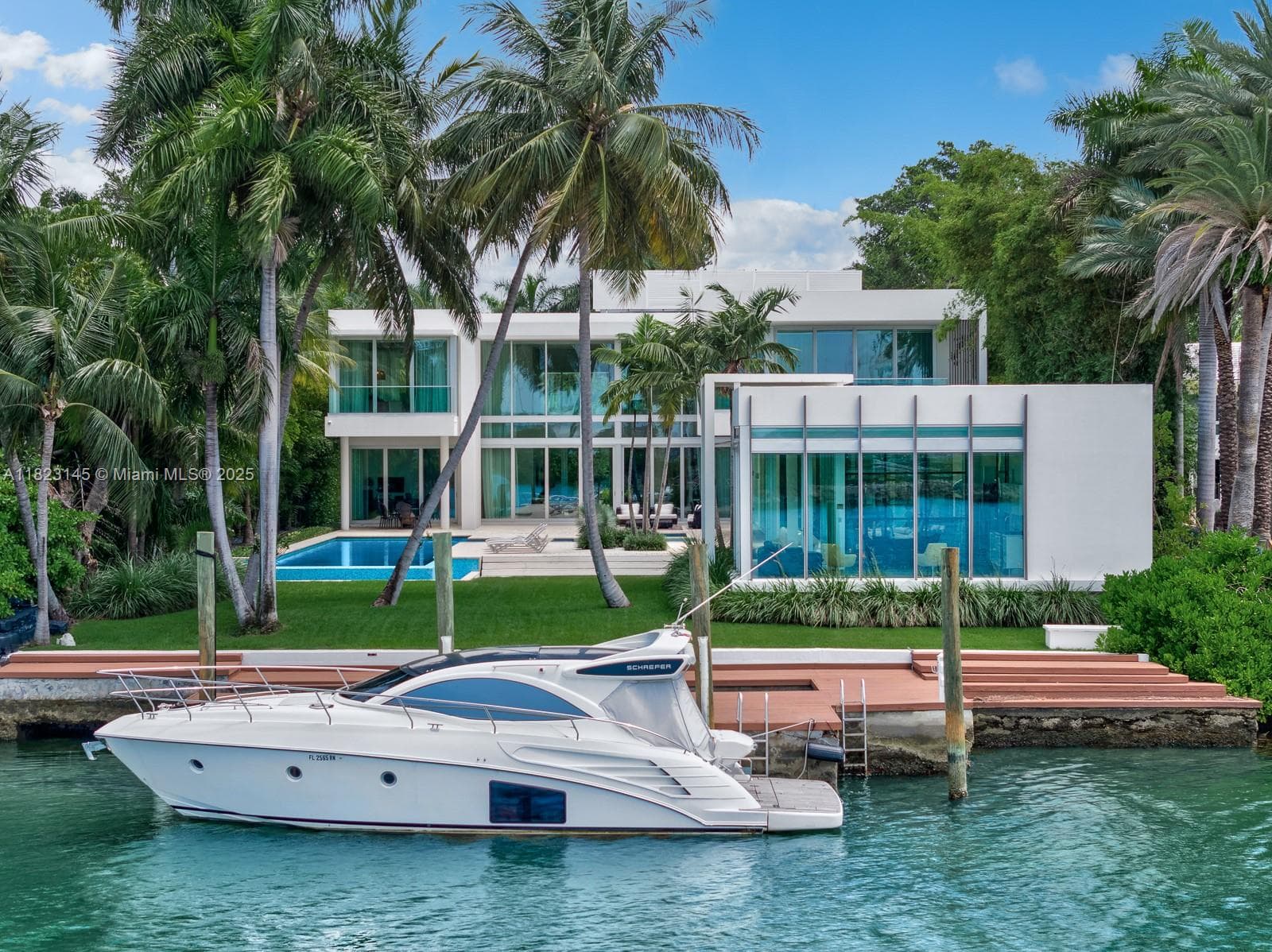 A11823145 — Miami Beach — 12