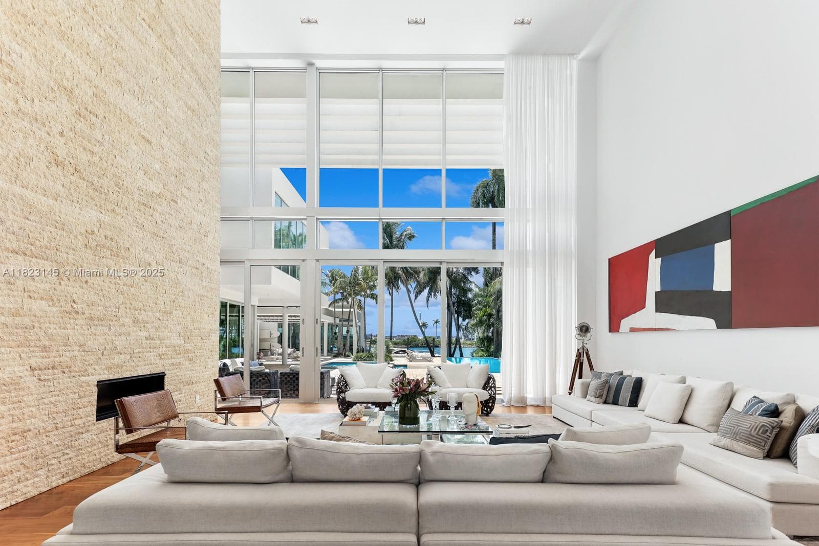 A11823145 — Miami Beach — 36