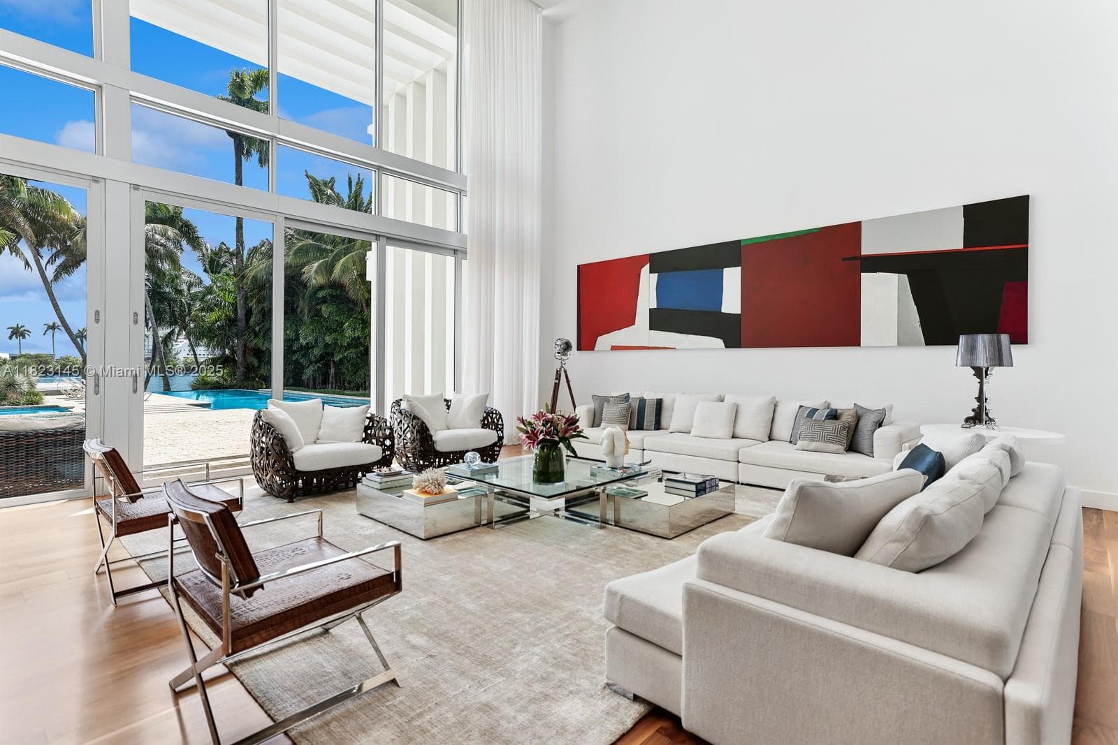 A11823145 — Miami Beach — 37