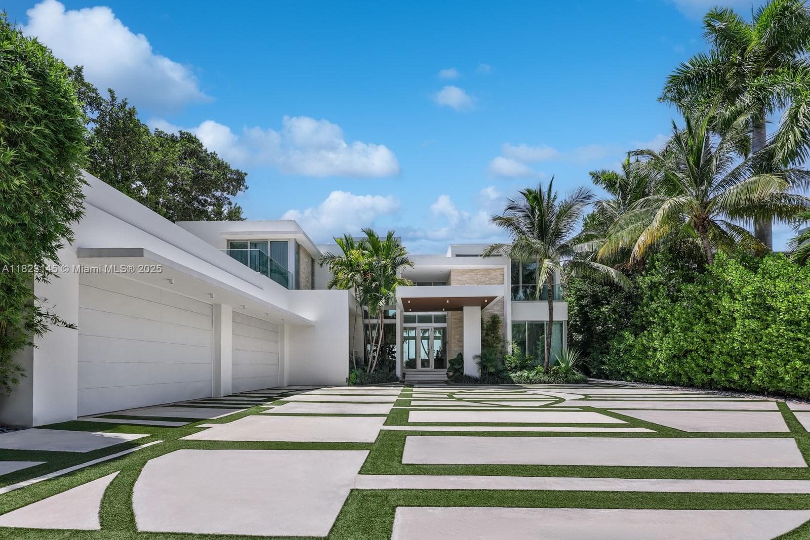 A11823145 — Miami Beach — 21
