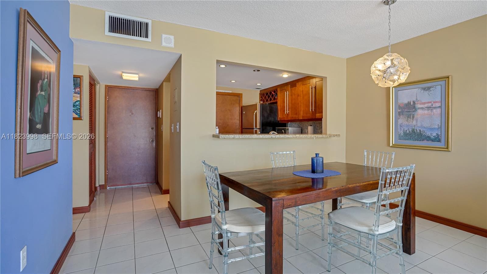 A11823998 — Miami Beach — 17