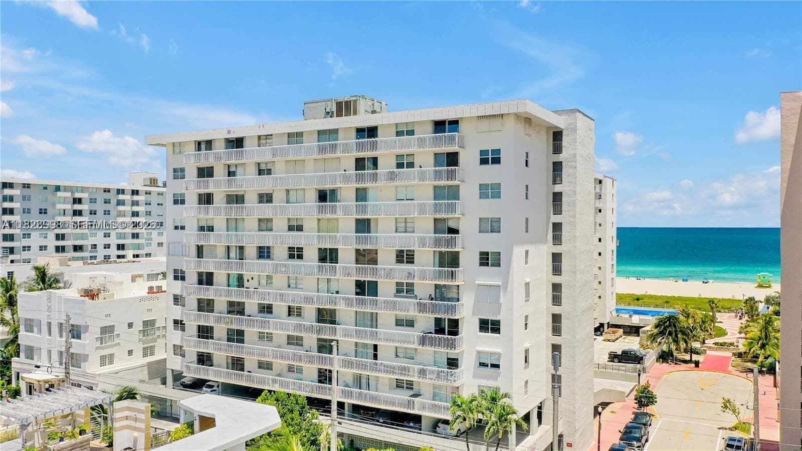 A11823998 — Miami Beach — 20