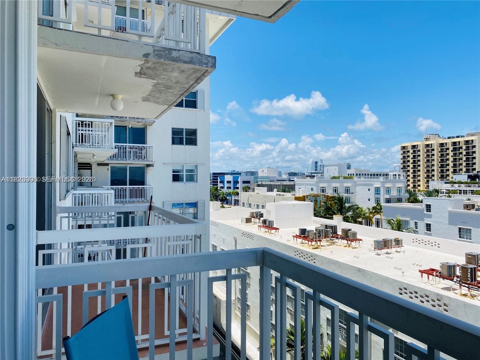 A11823998 — Miami Beach — 19