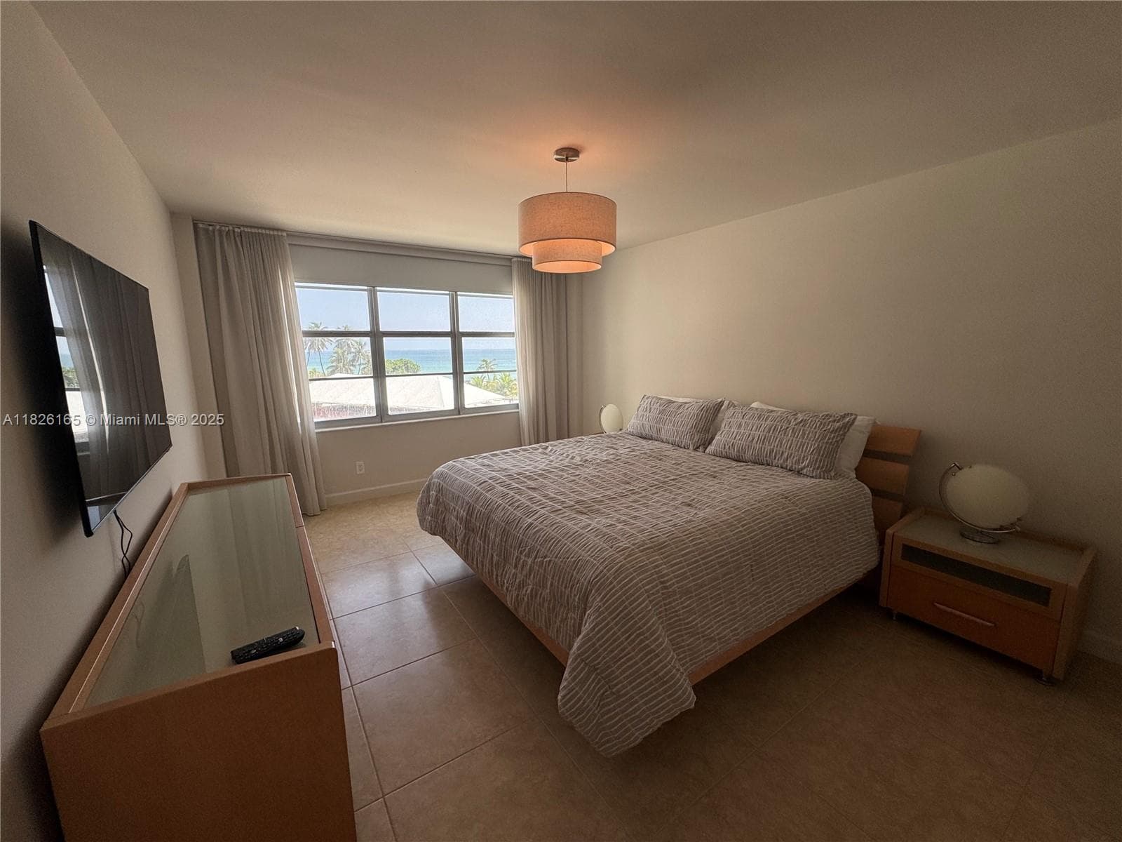 A11826165 — Miami Beach — 12