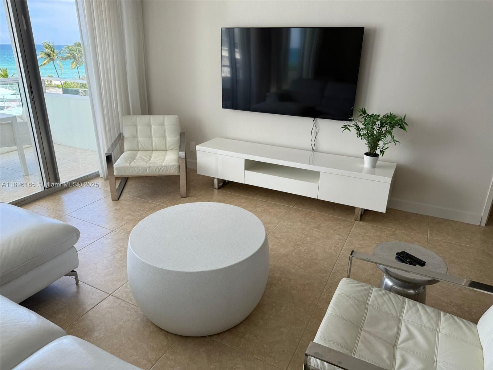 A11826165 — Miami Beach — 9