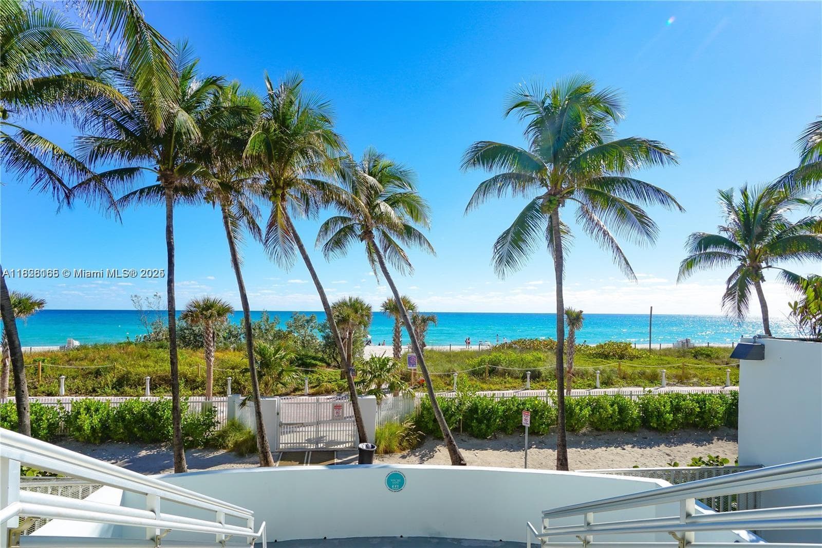 A11826165 — Miami Beach — 25