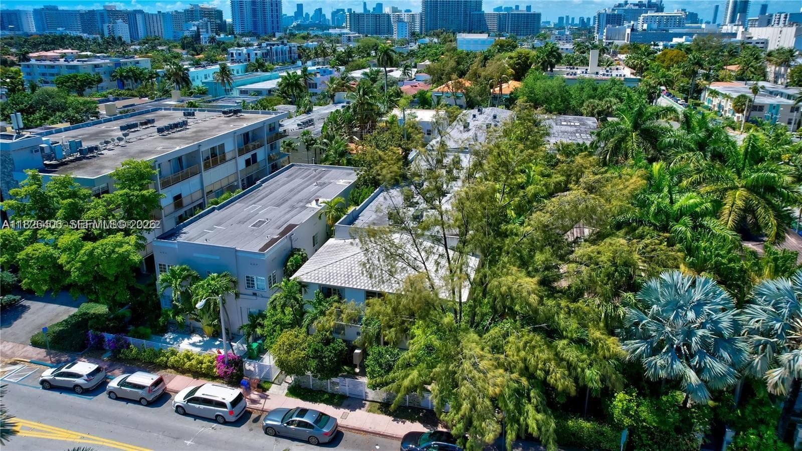 A11826406 — Miami Beach — 16