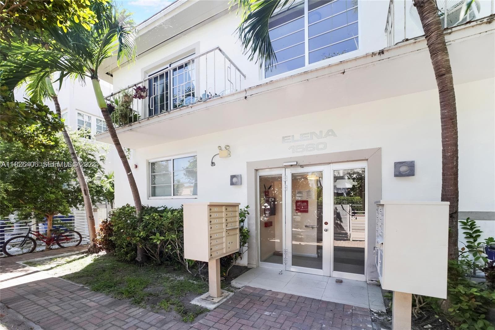 A11826406 — Miami Beach — 11