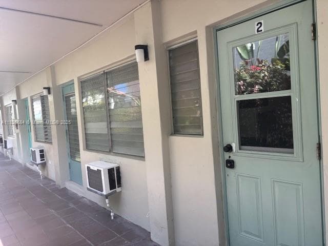 A11826684 — Miami Beach — 2