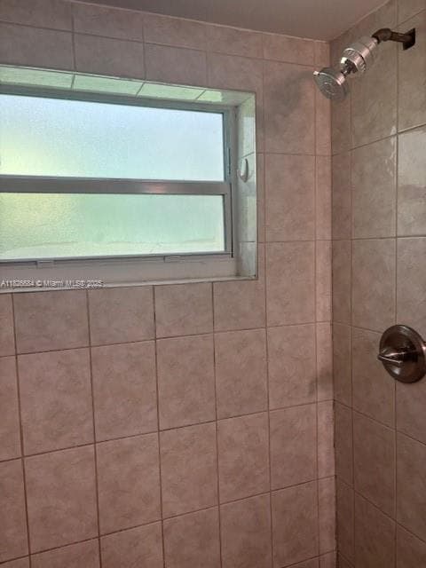 A11826684 — Miami Beach — 14