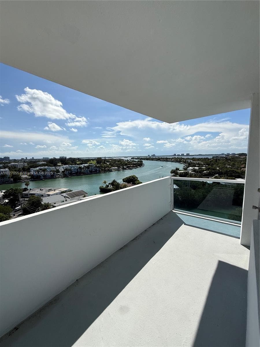A11827055 — Miami Beach — 3