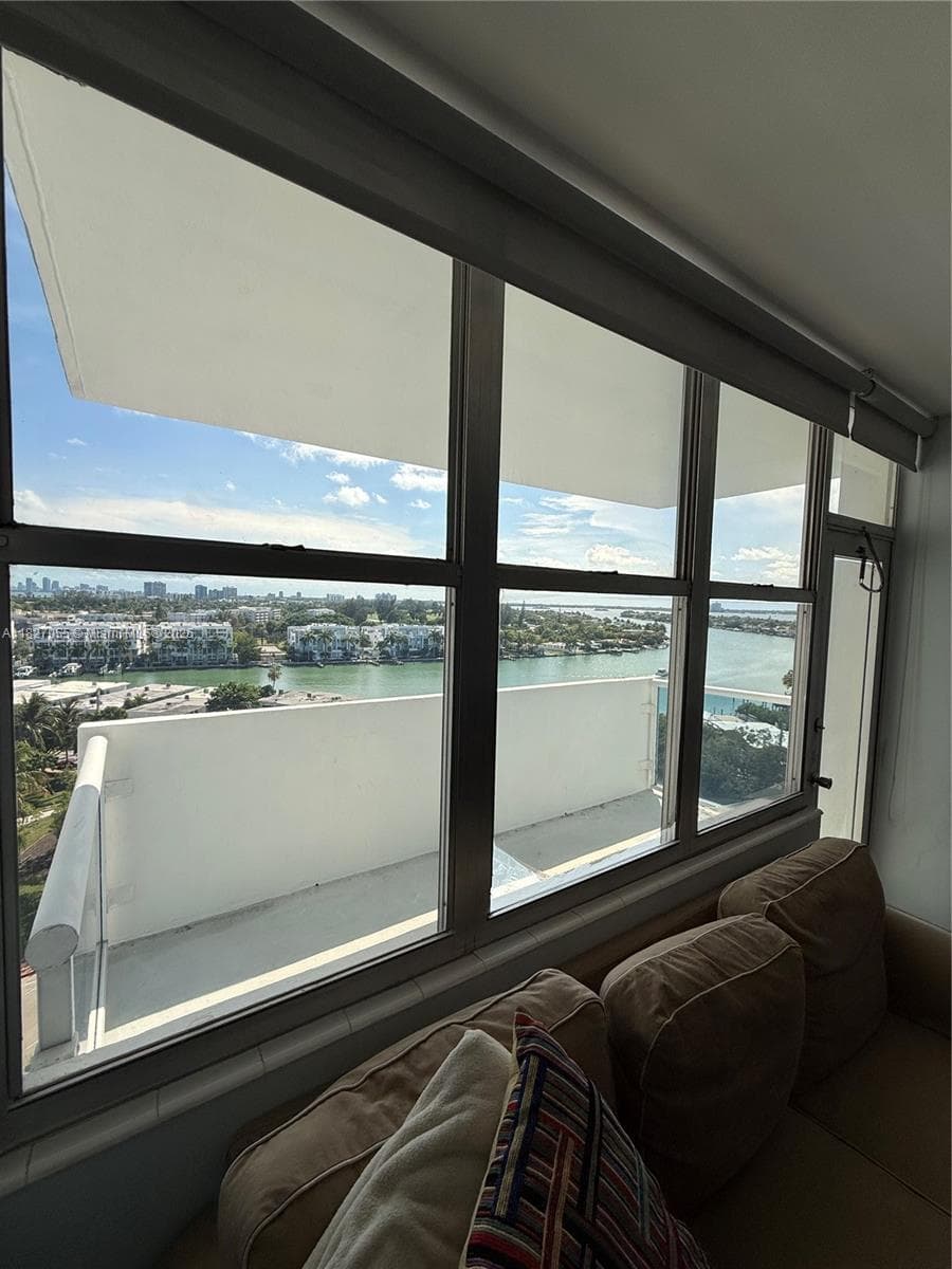 A11827055 — Miami Beach — 4