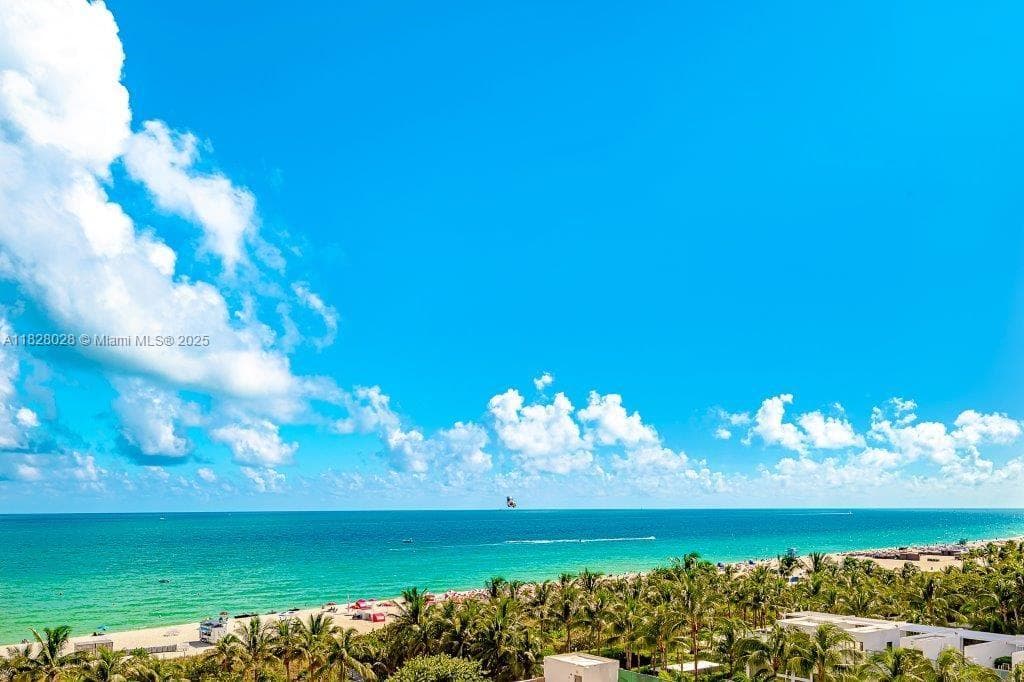 A11828028 — Miami Beach — 26
