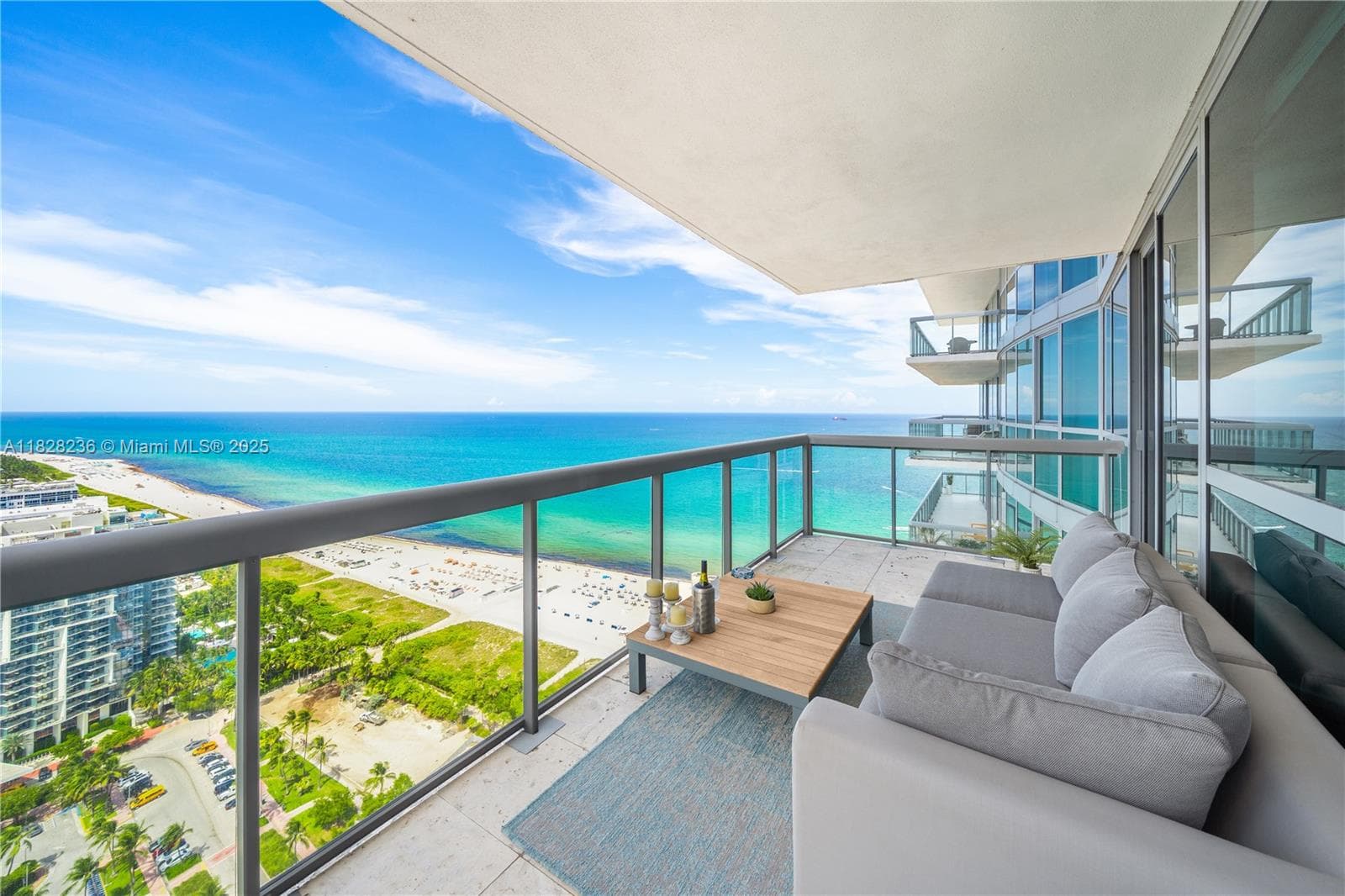 A11828236 — Miami Beach — 17