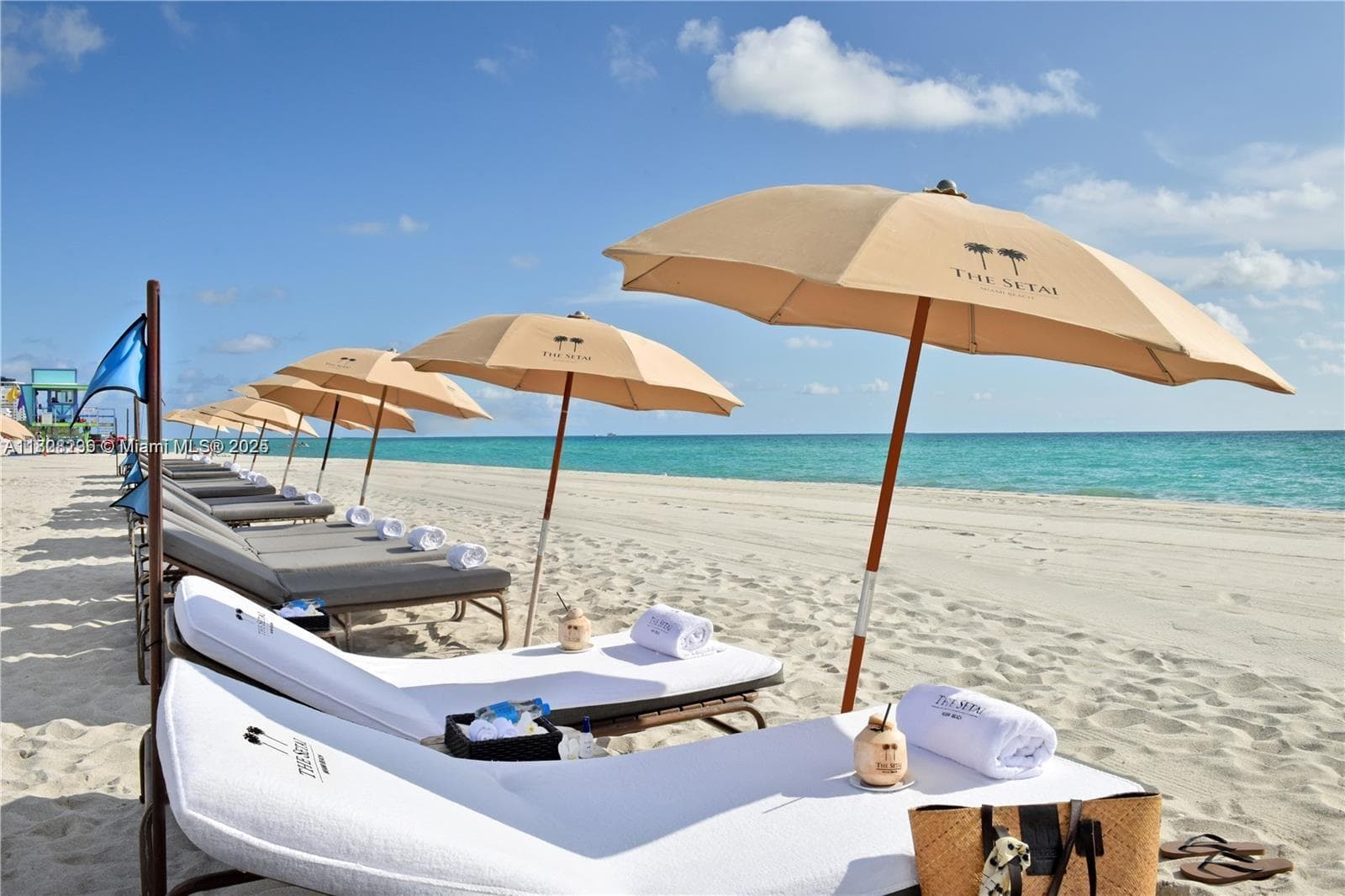 A11828236 — Miami Beach — 28