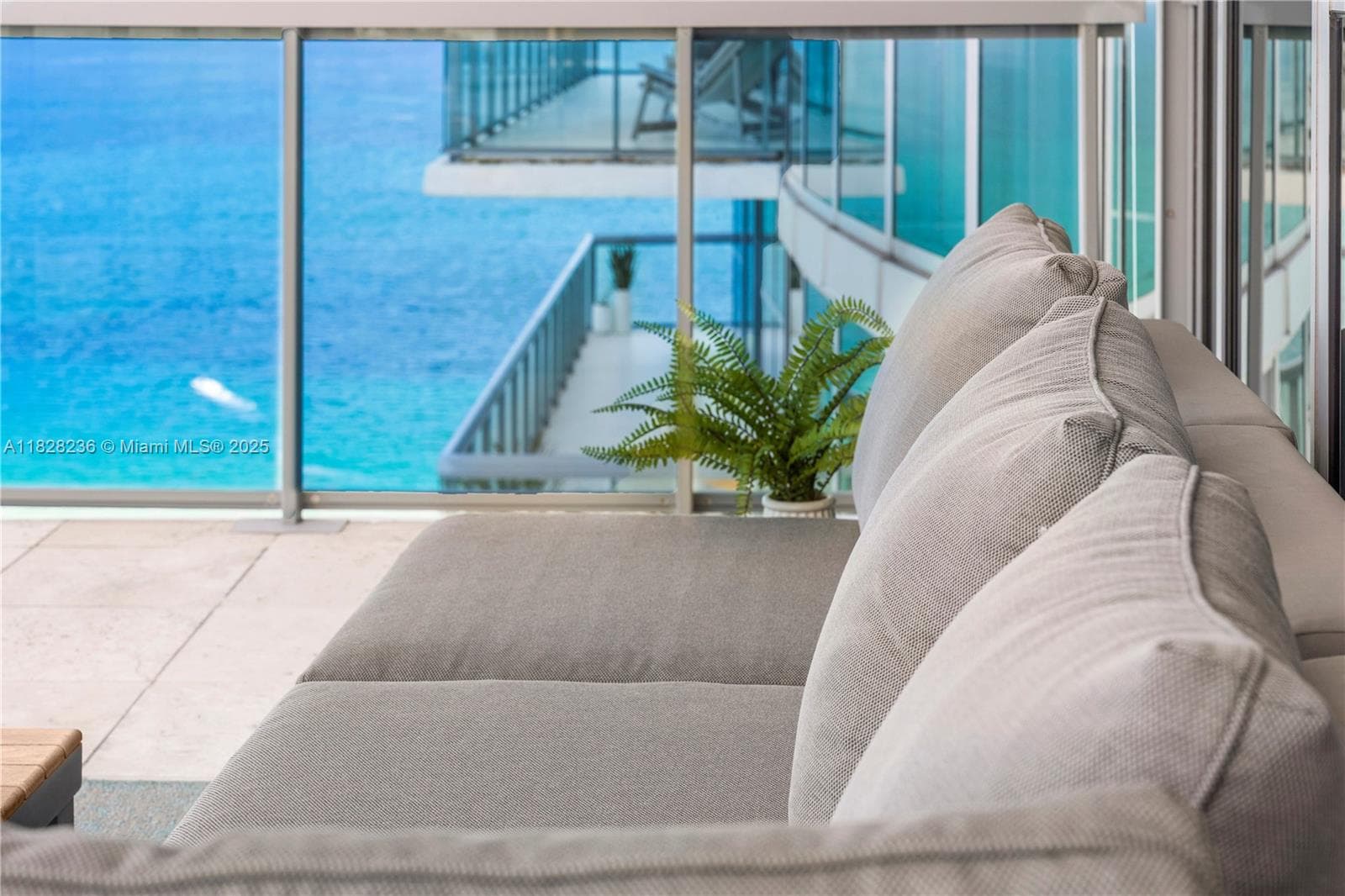 A11828236 — Miami Beach — 24
